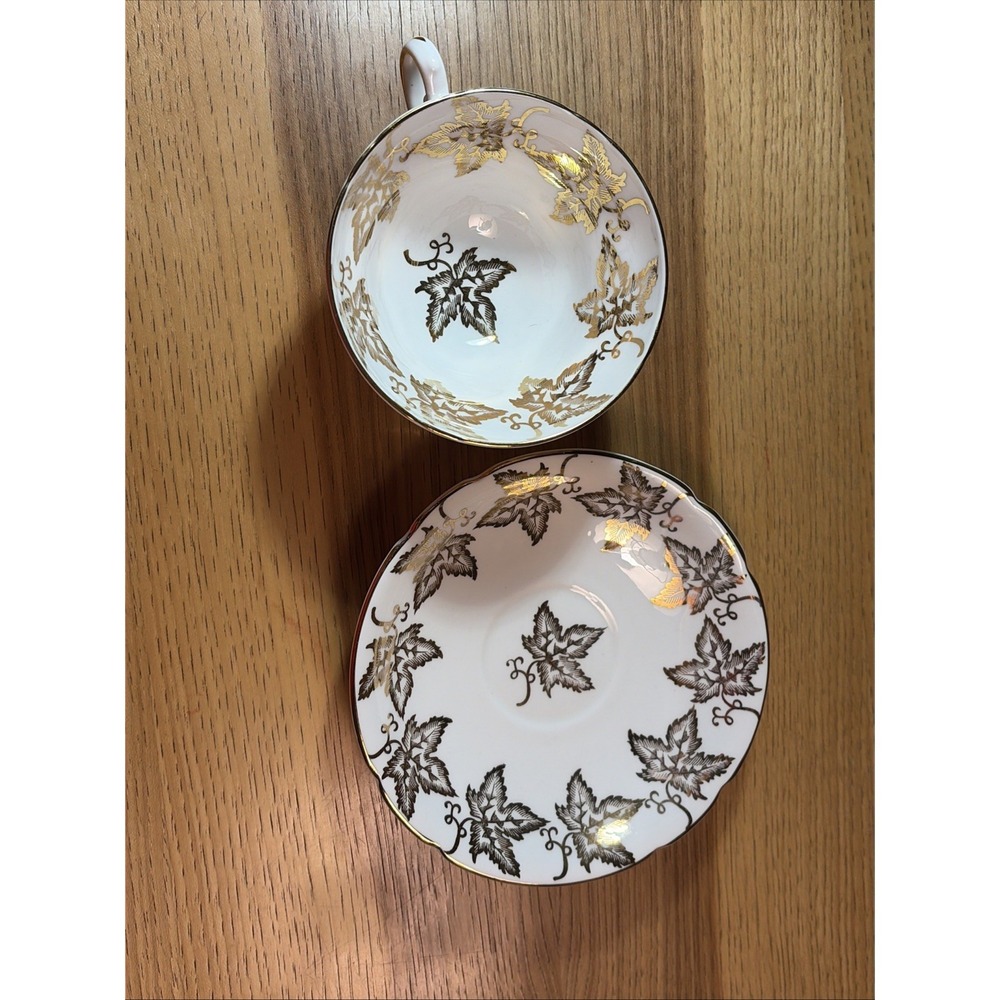 VTG Stanley Gold Maple Leaf Tea Cup & Saucer Fine Bone China - England 358/11 - Picture 5 of 7